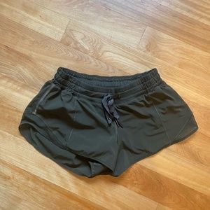 Lululemon Hotty Hot shorts